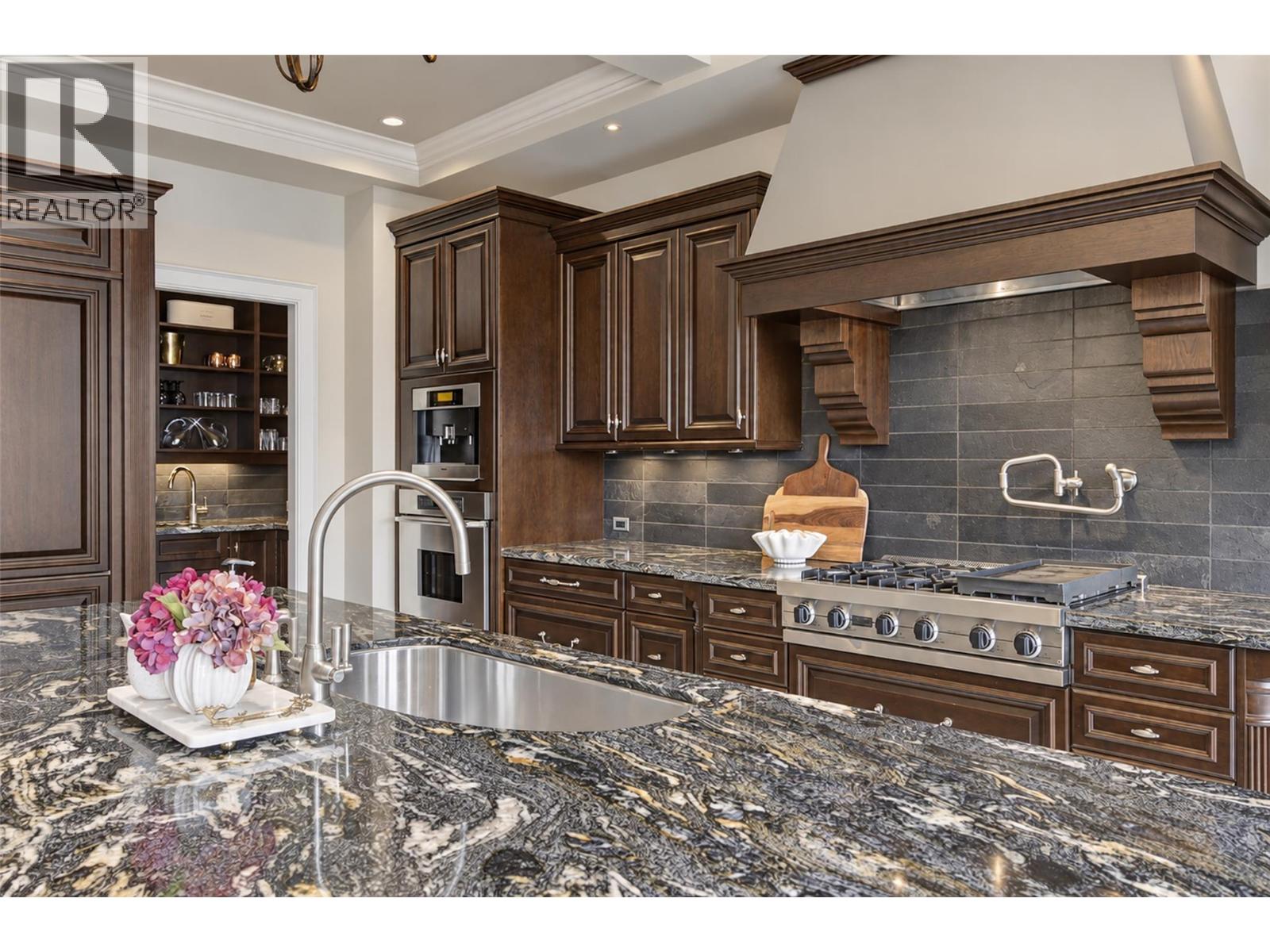 3673 Green Bay Landing, West Kelowna
