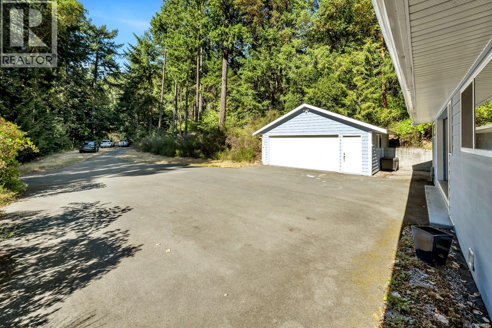836 Walfred Rd - 4