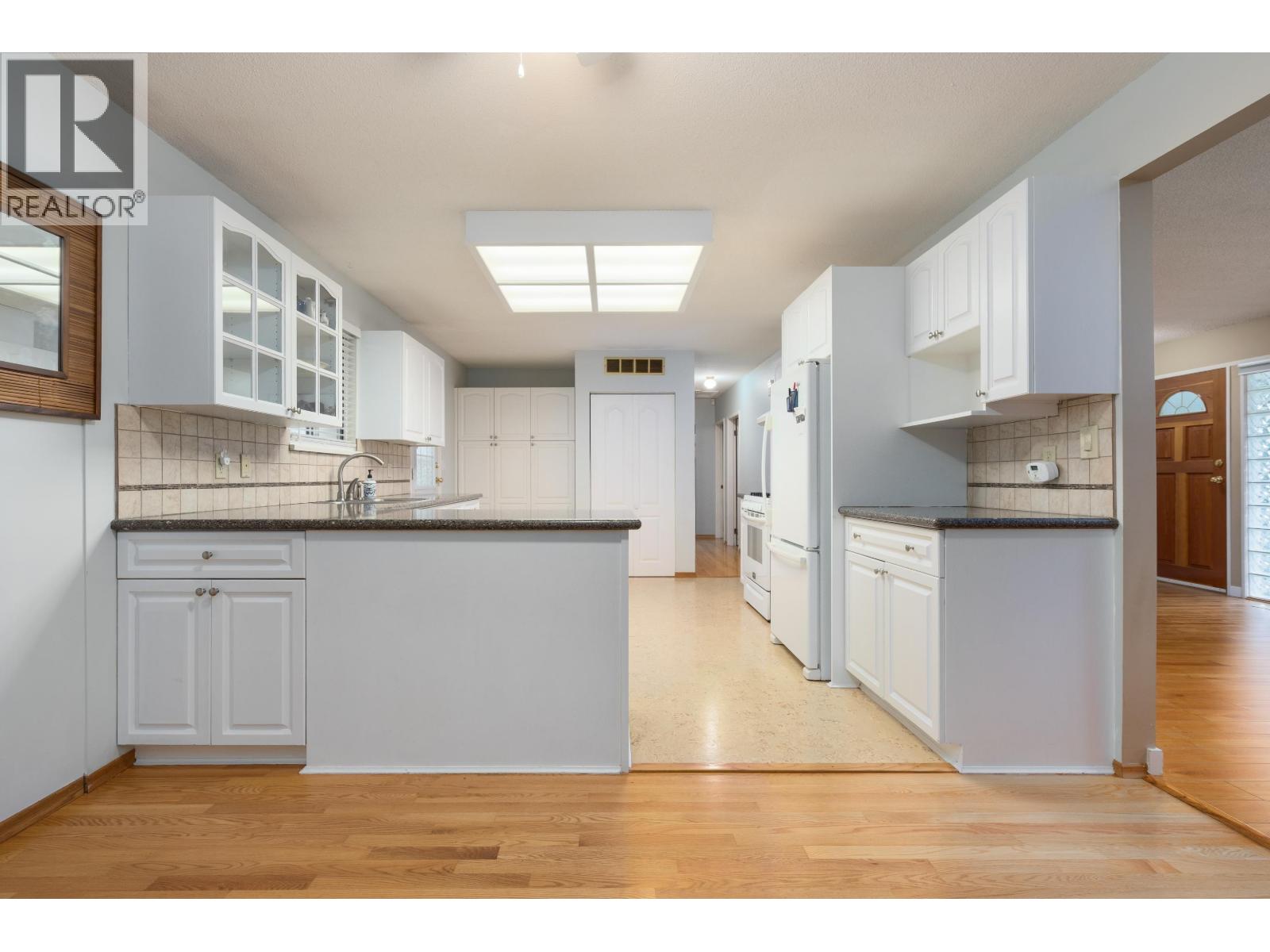 4872 58 STREET, Delta