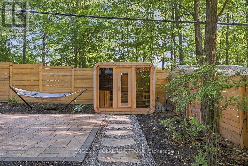 694 ISLAND PARK DRIVE - Image 41