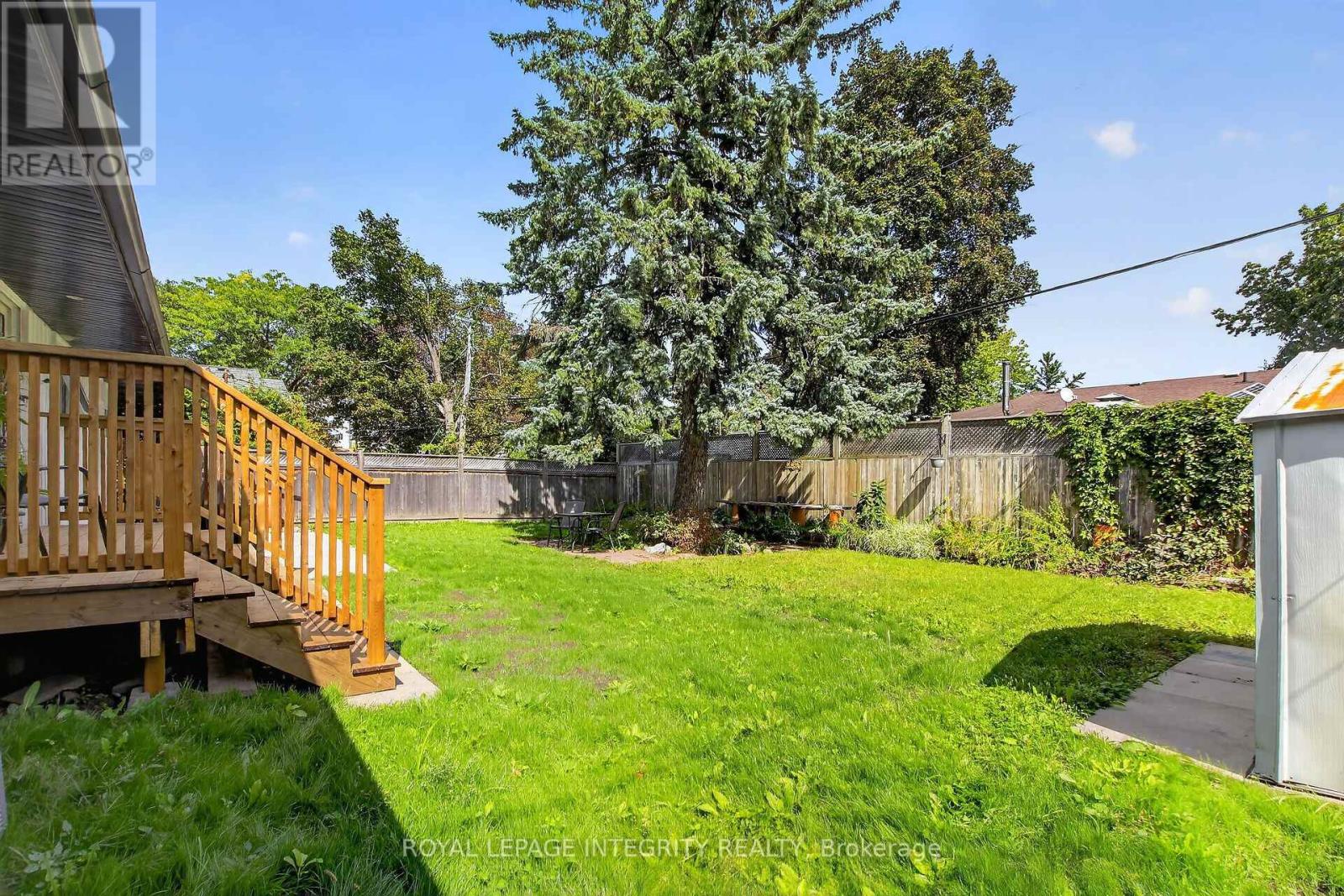 1213 MCWATTERS ROAD photo 33