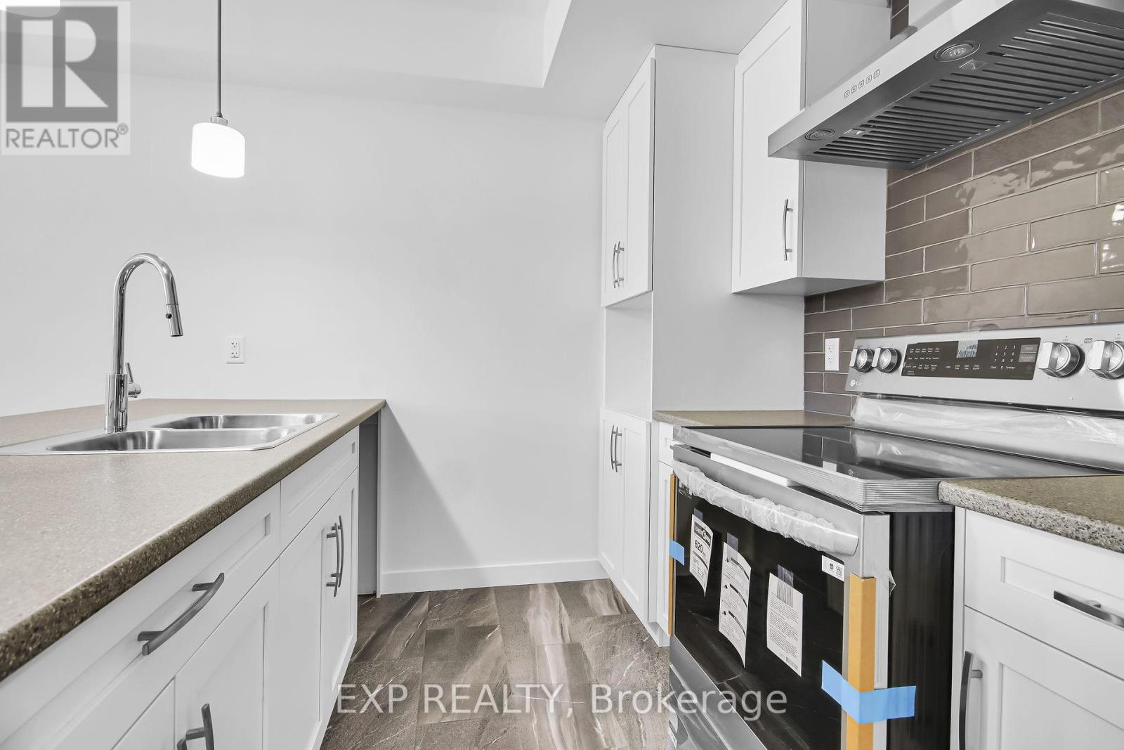 A - 230 CYPRESS STREET, The Nation — photo 4