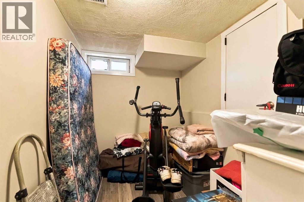 10 Birch Road, Fort McMurray