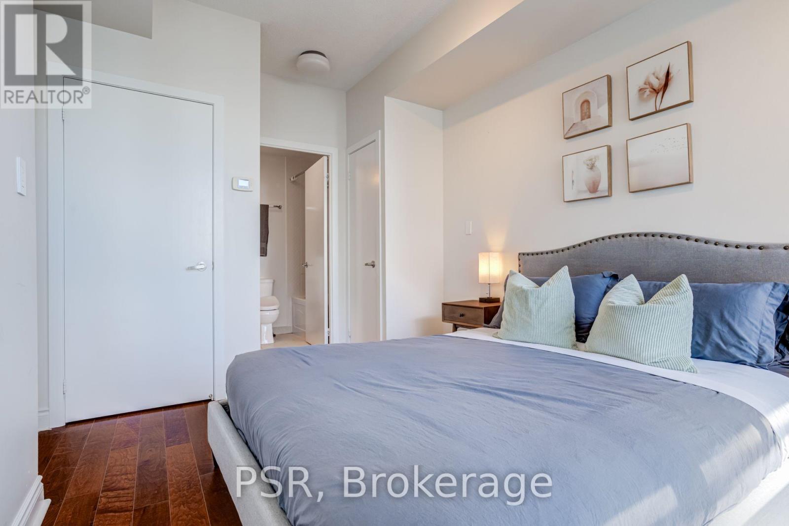 #3401 65 BREMNER BOULEVARD - 12