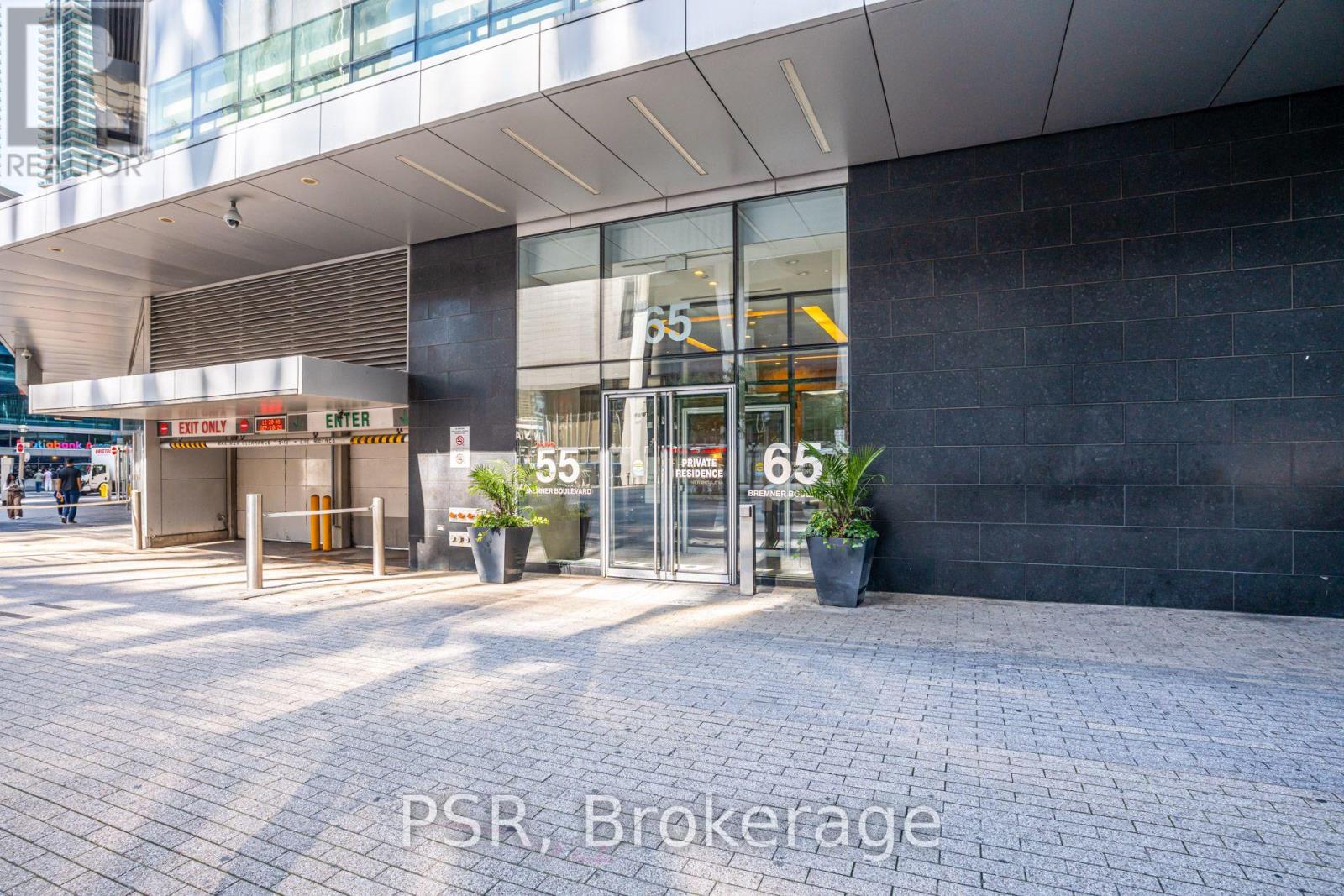 #3401 65 BREMNER BOULEVARD - 25