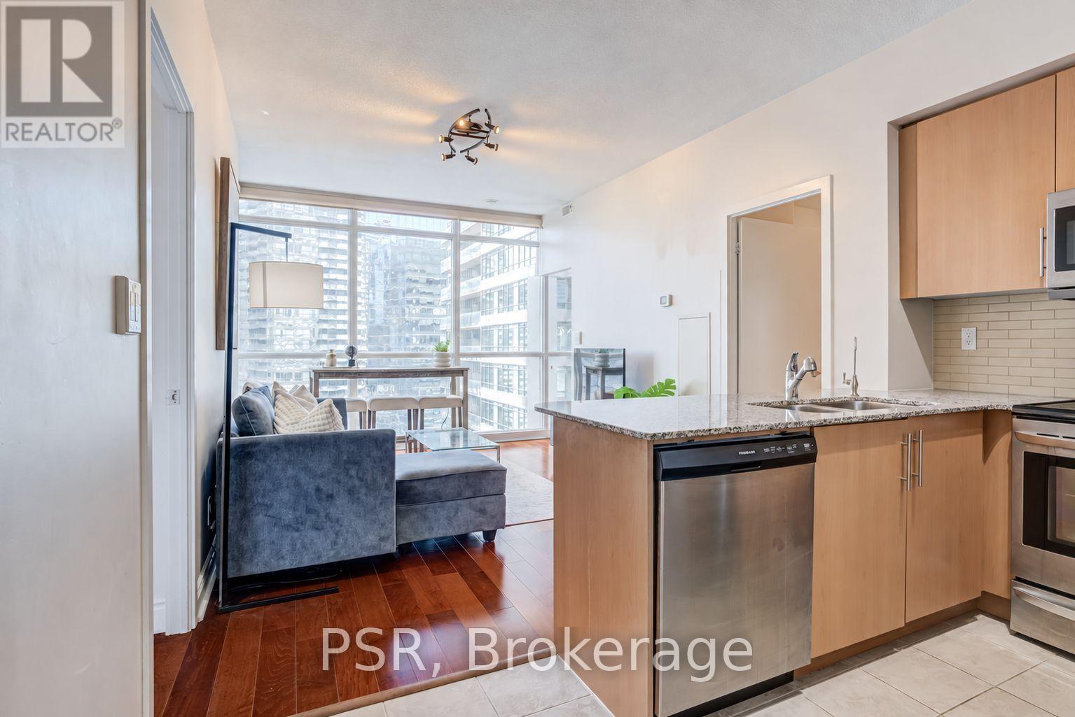 #3401 65 BREMNER BOULEVARD - 9