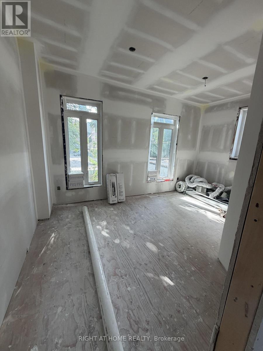 272 SEATON STREET - 11