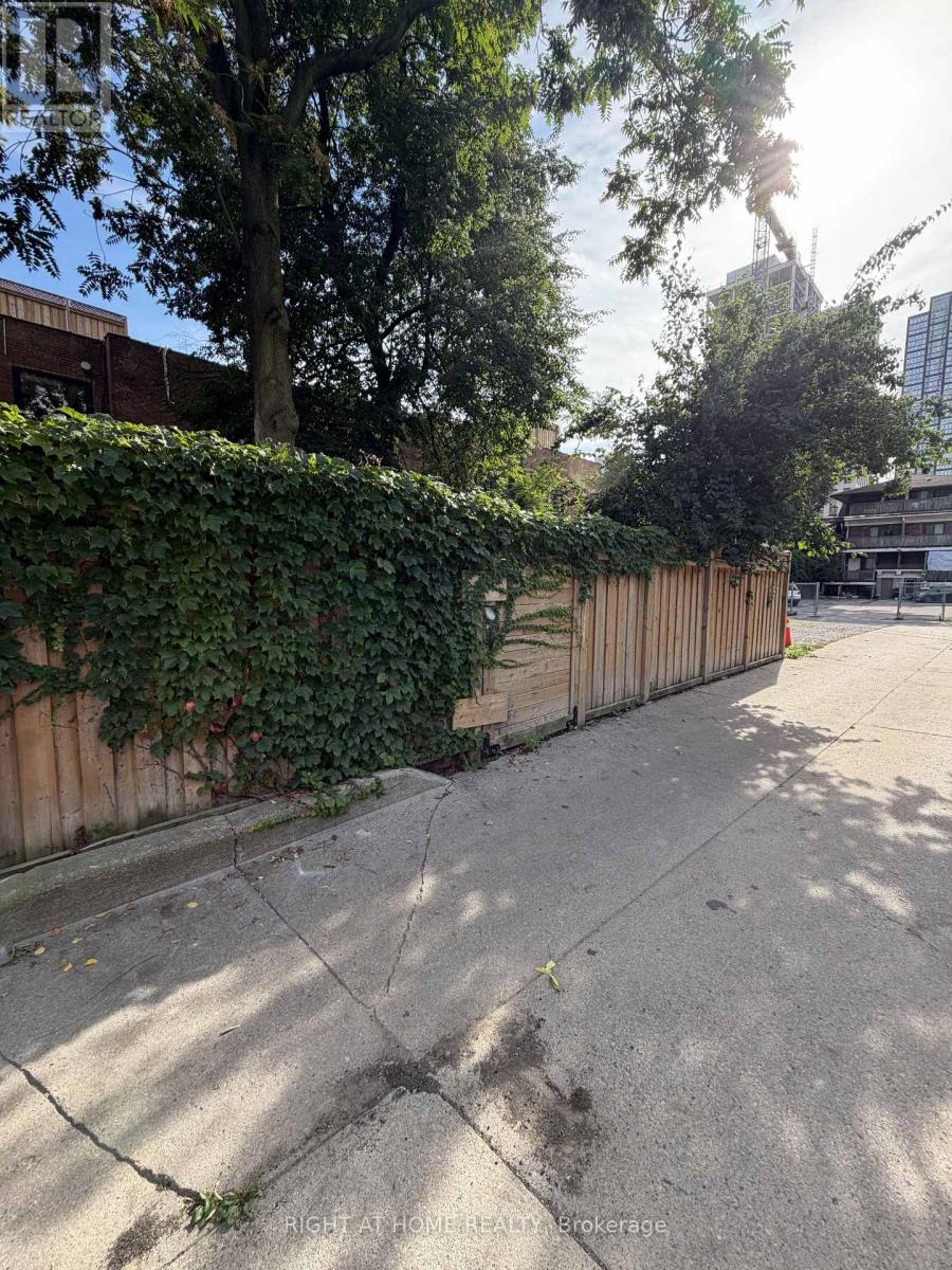 272 SEATON STREET, Toronto (Moss Park) — photo 5