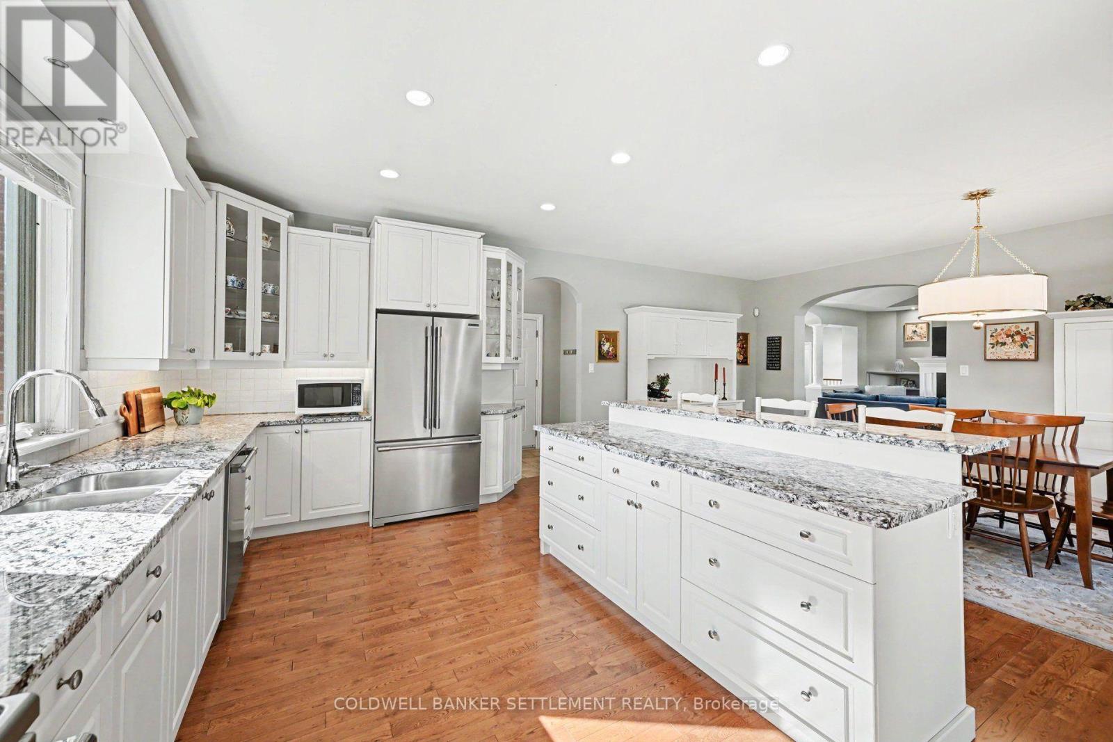 8 TAGGART CRESCENT, Ottawa. Luxury613. By Peter Sagos - Image 20