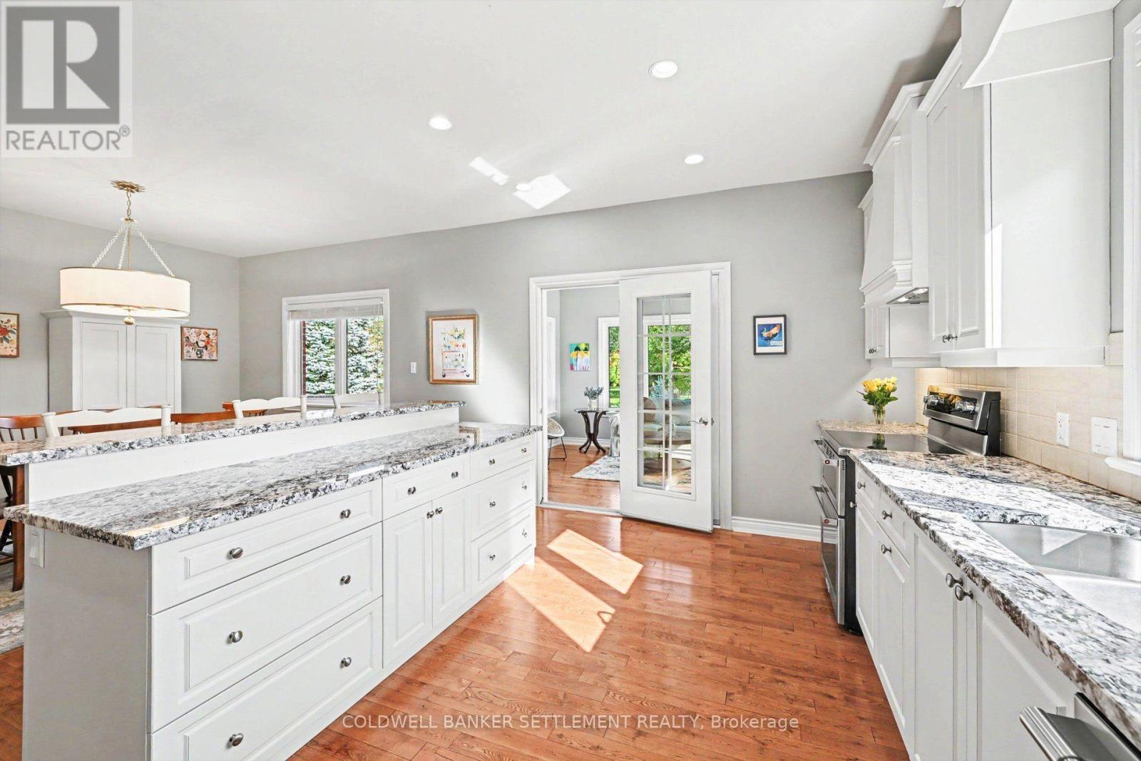 8 TAGGART CRESCENT, Ottawa. Luxury613. By Peter Sagos - Image 22