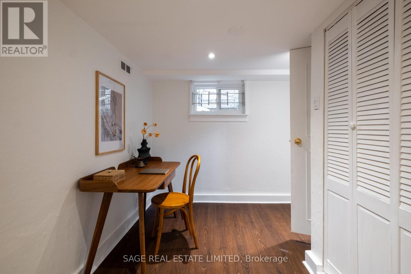 74 BARRINGTON AVENUE - Image 35