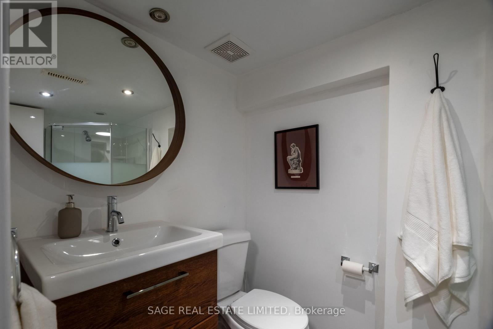 74 BARRINGTON AVENUE - Image 37