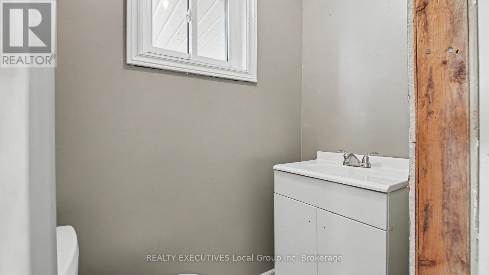 728 REYNOLDS STREET - Image 12