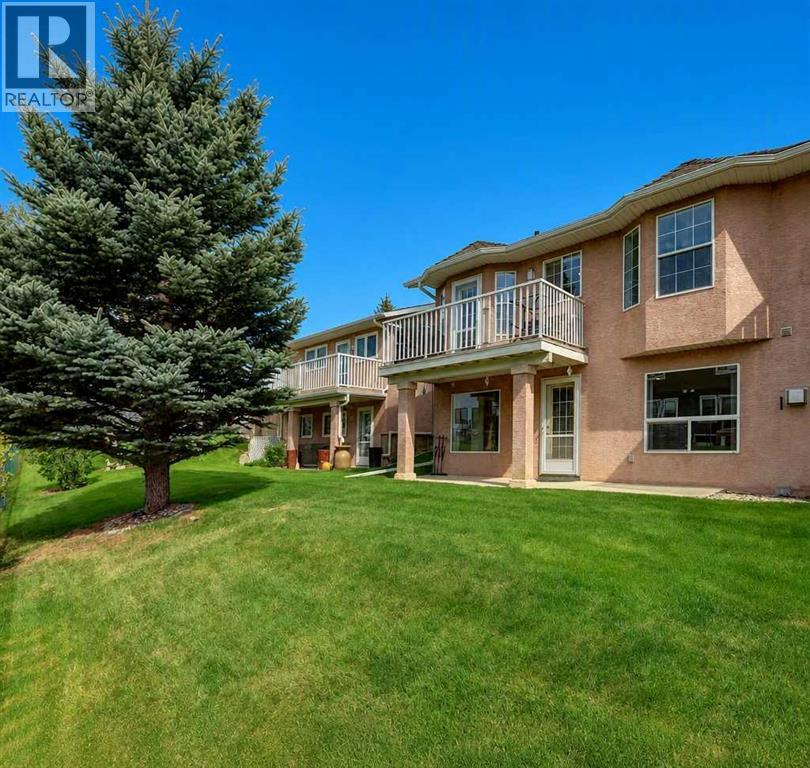 9 Harvest Grove Green NE, Calgary — photo 1