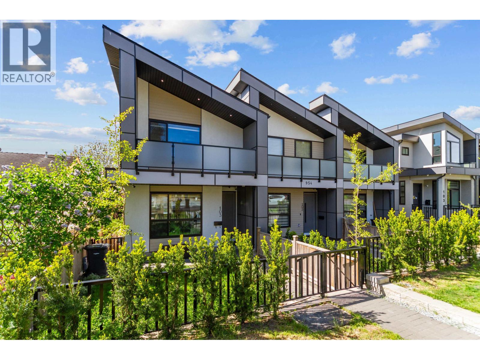 101 954 EDGAR AVENUE, Coquitlam