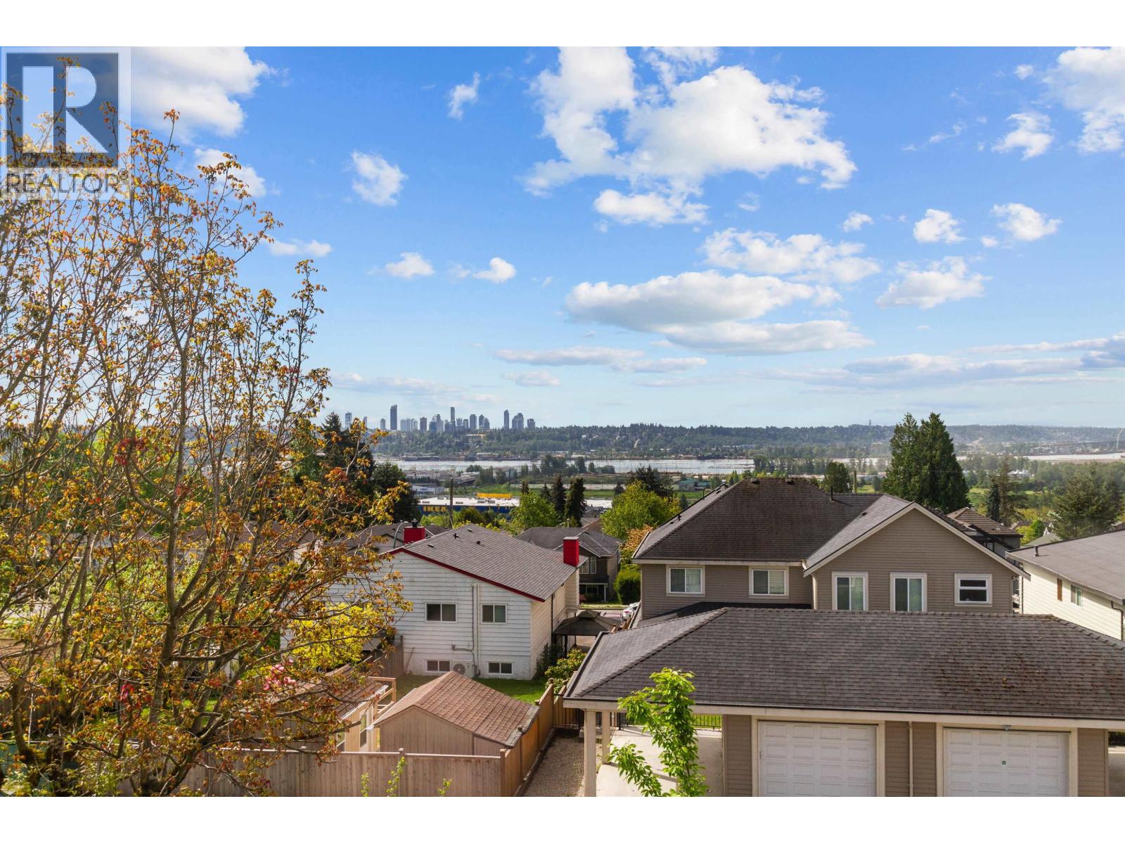 101 954 EDGAR AVENUE, Coquitlam