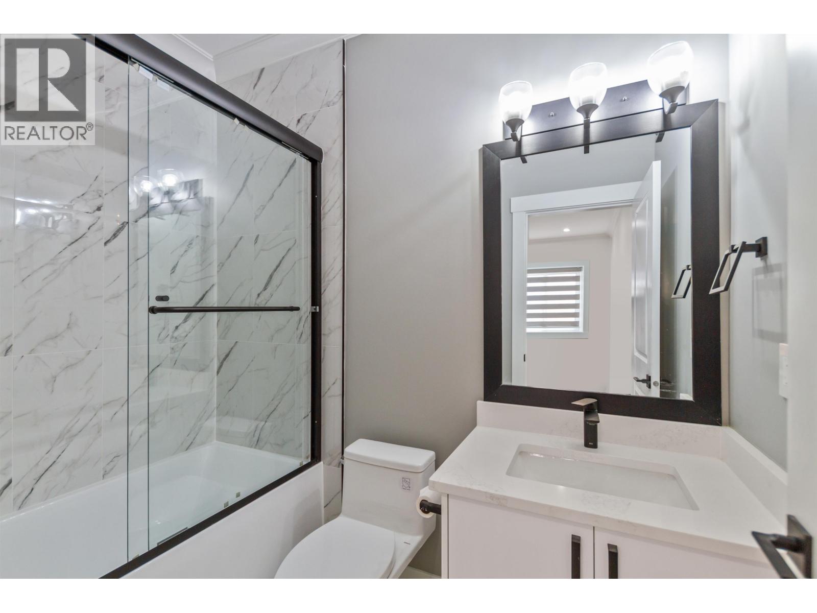 101 954 EDGAR AVENUE, Coquitlam