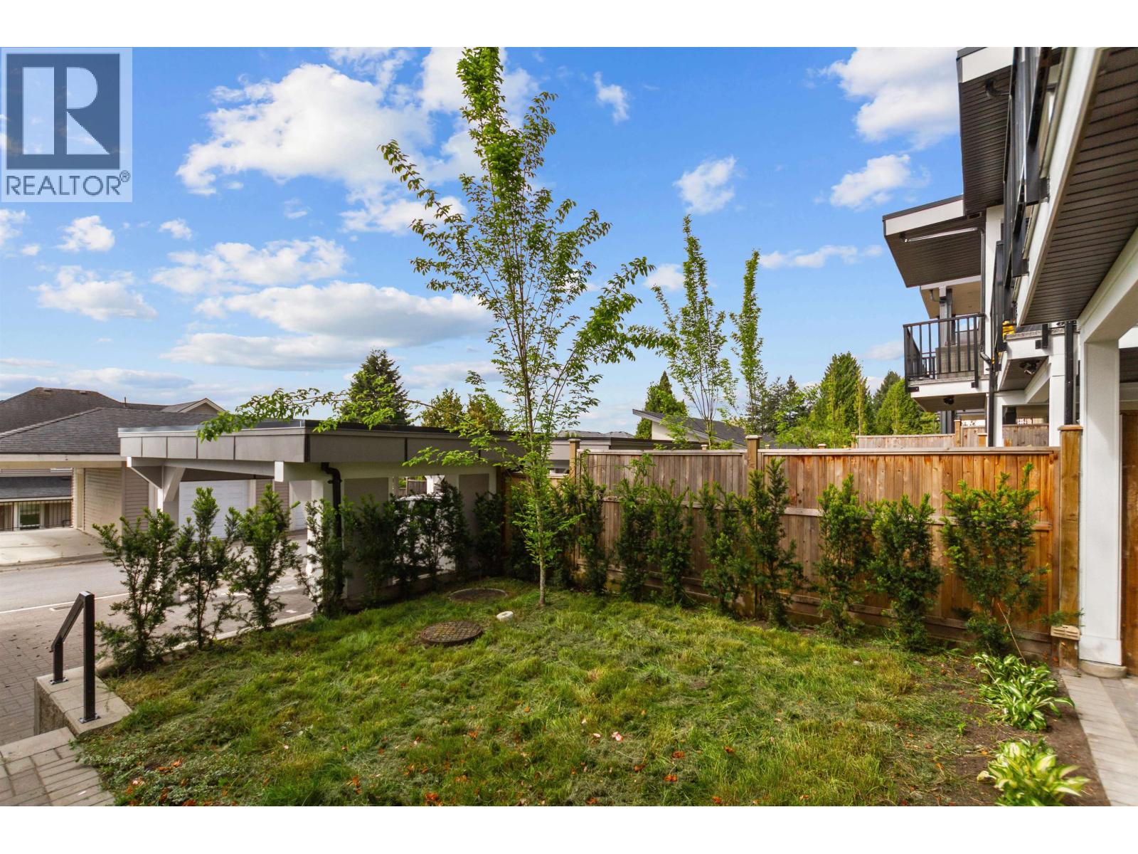 101 954 EDGAR AVENUE, Coquitlam