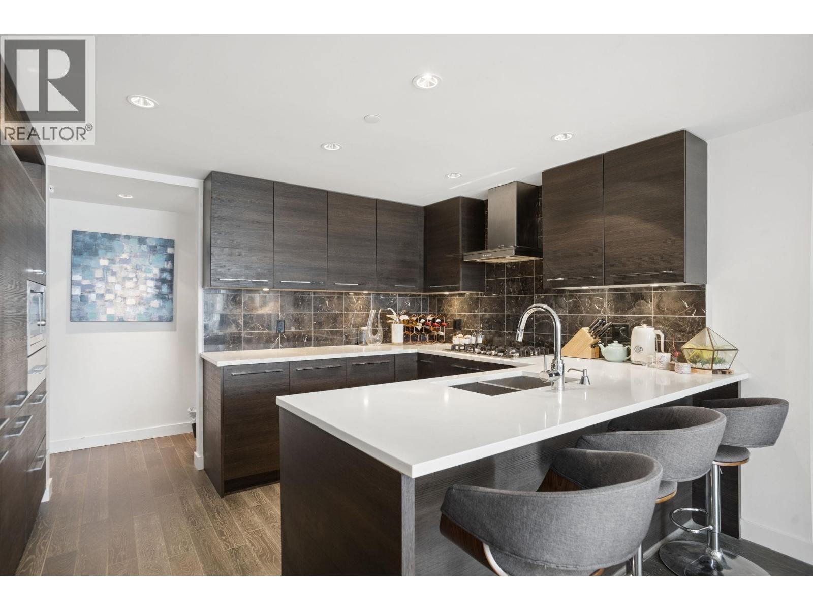 608 7488 LANSDOWNE ROAD, Richmond