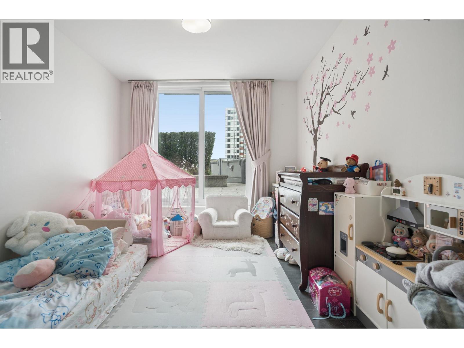608 7488 LANSDOWNE ROAD, Richmond