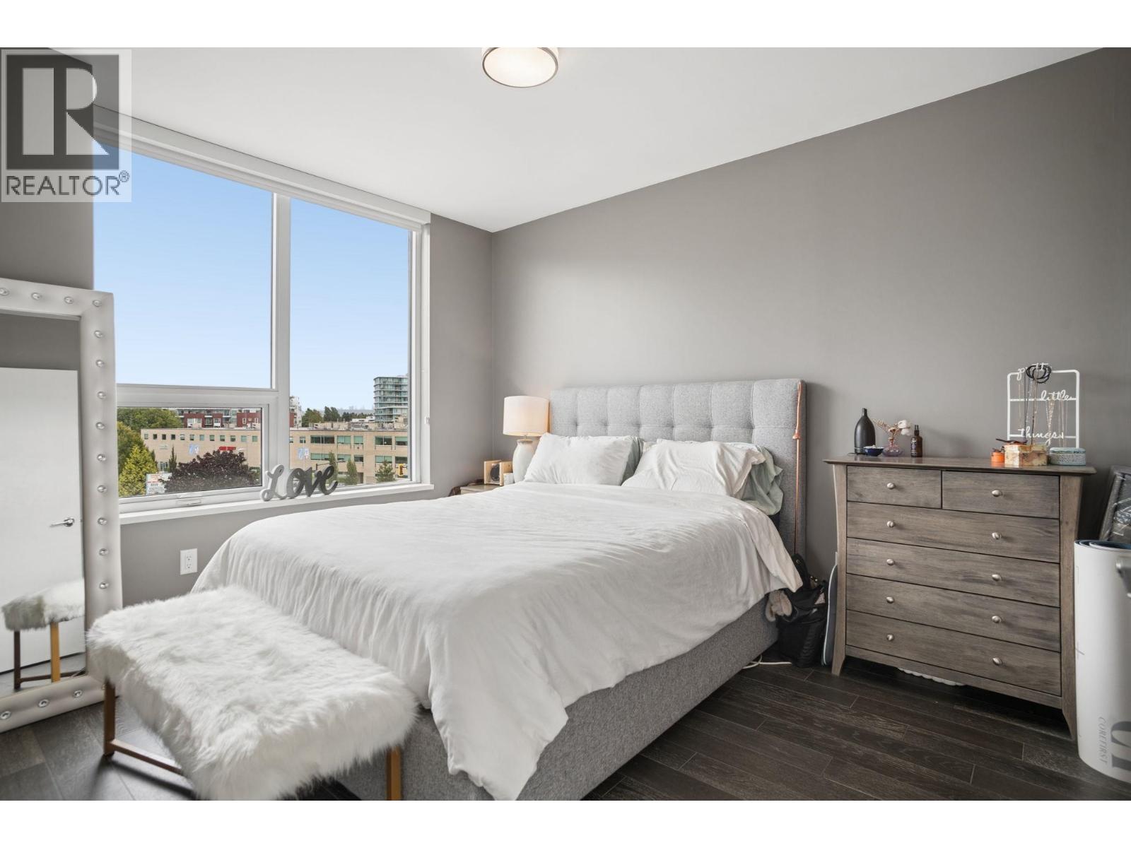 608 7488 LANSDOWNE ROAD, Richmond