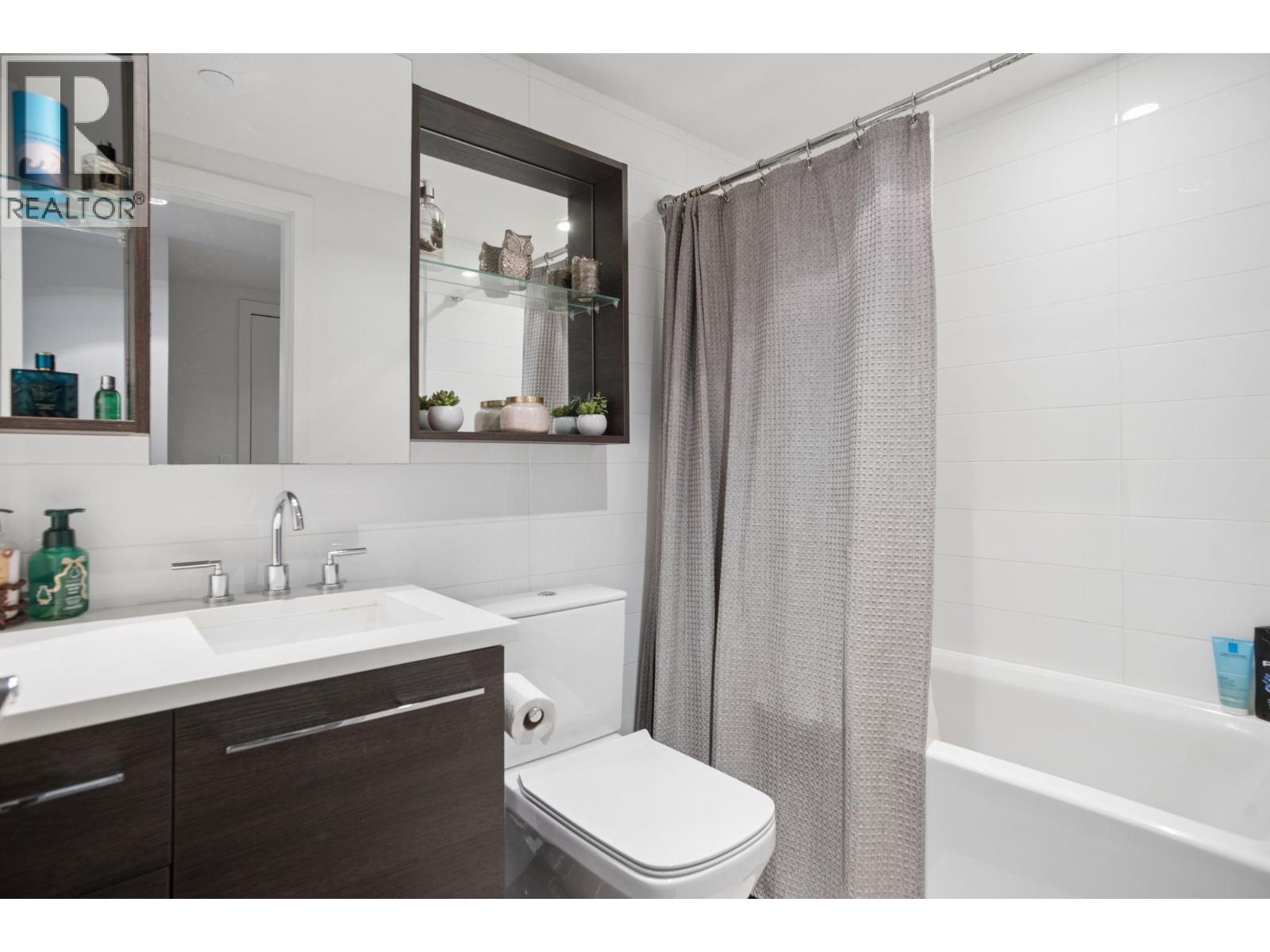 608 7488 LANSDOWNE ROAD, Richmond