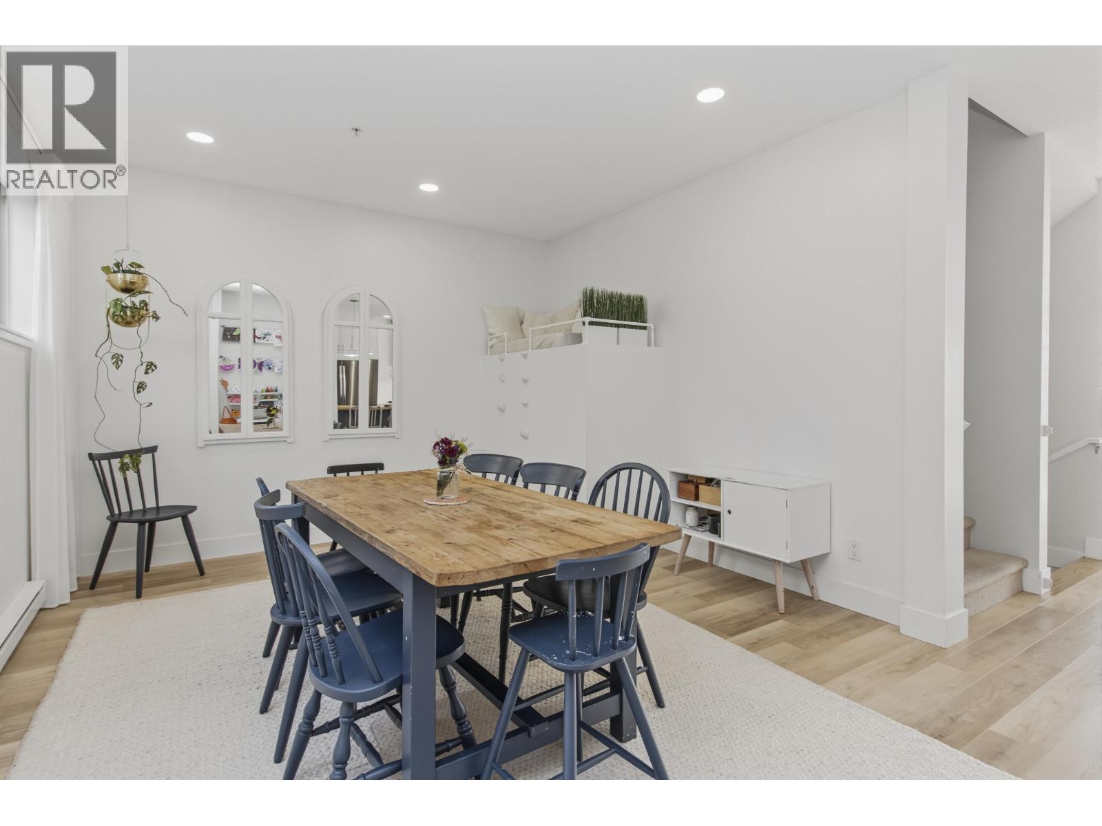 6 1024 GLACIER VIEW DRIVE, Squamish