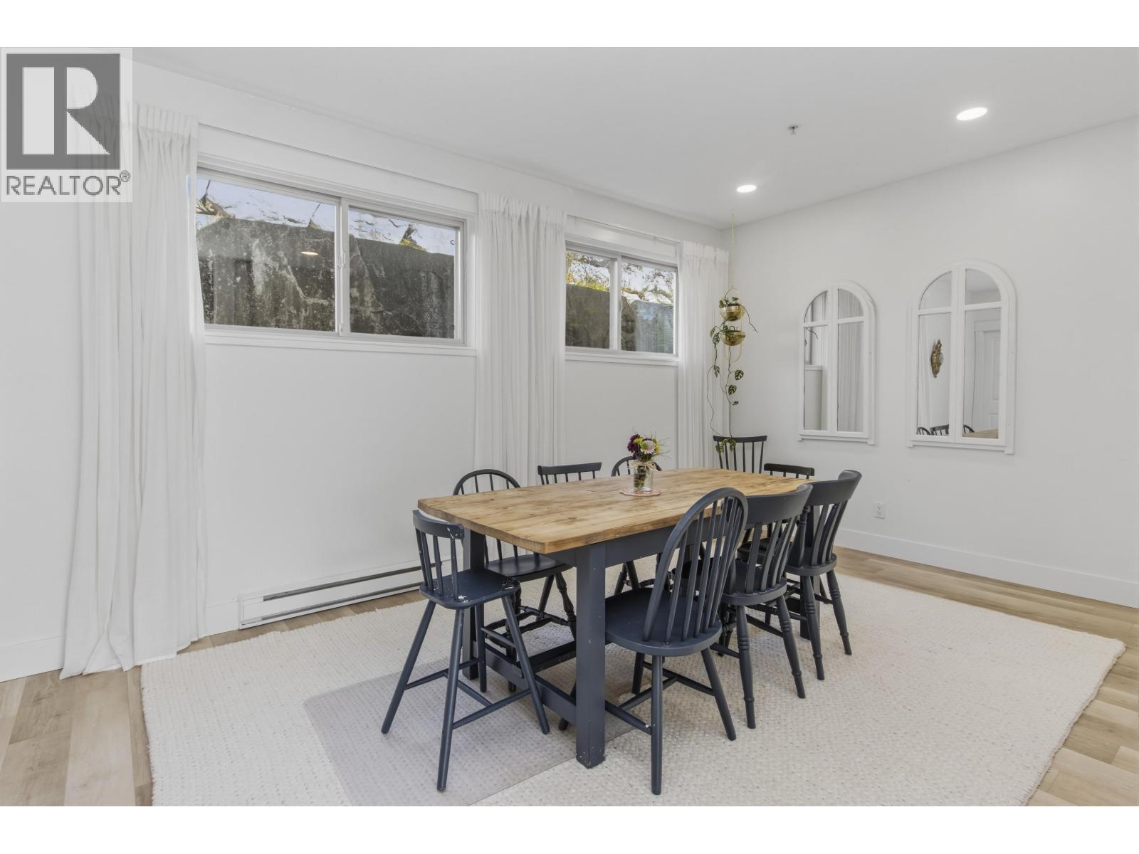 6 1024 GLACIER VIEW DRIVE, Squamish