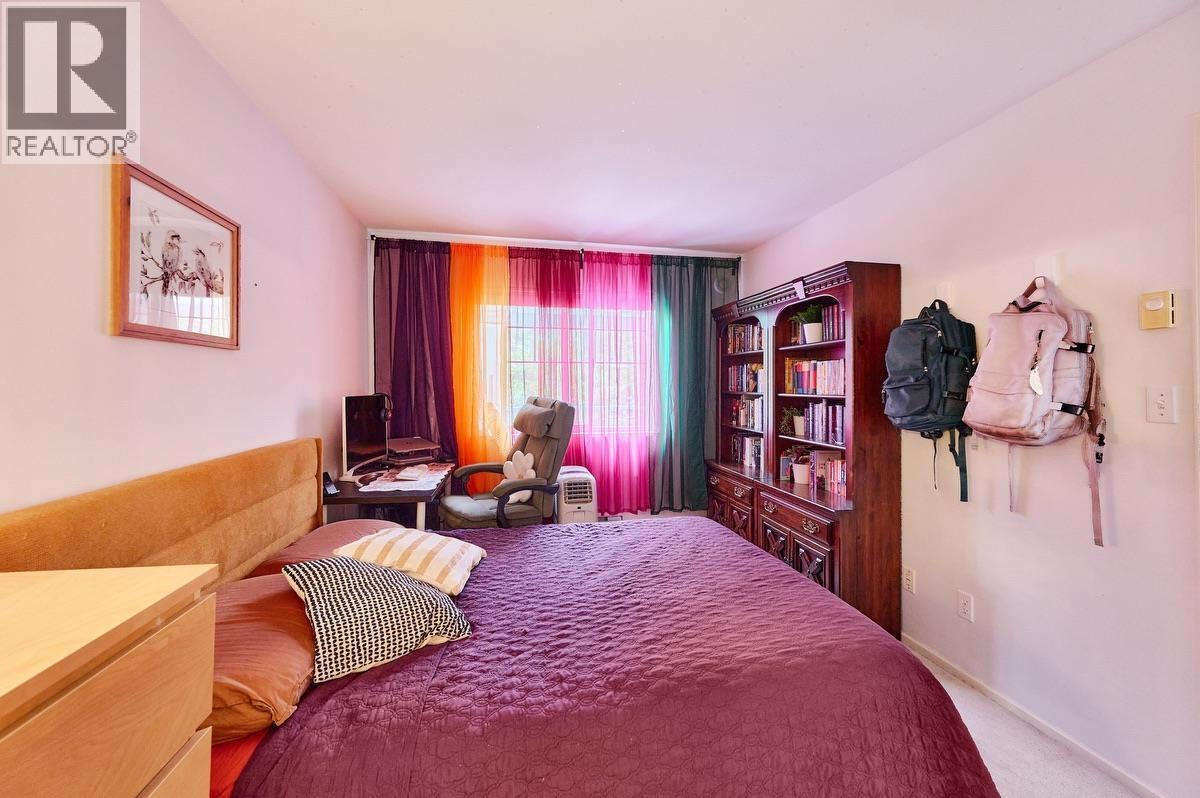 402 1190 EASTWOOD STREET, Coquitlam