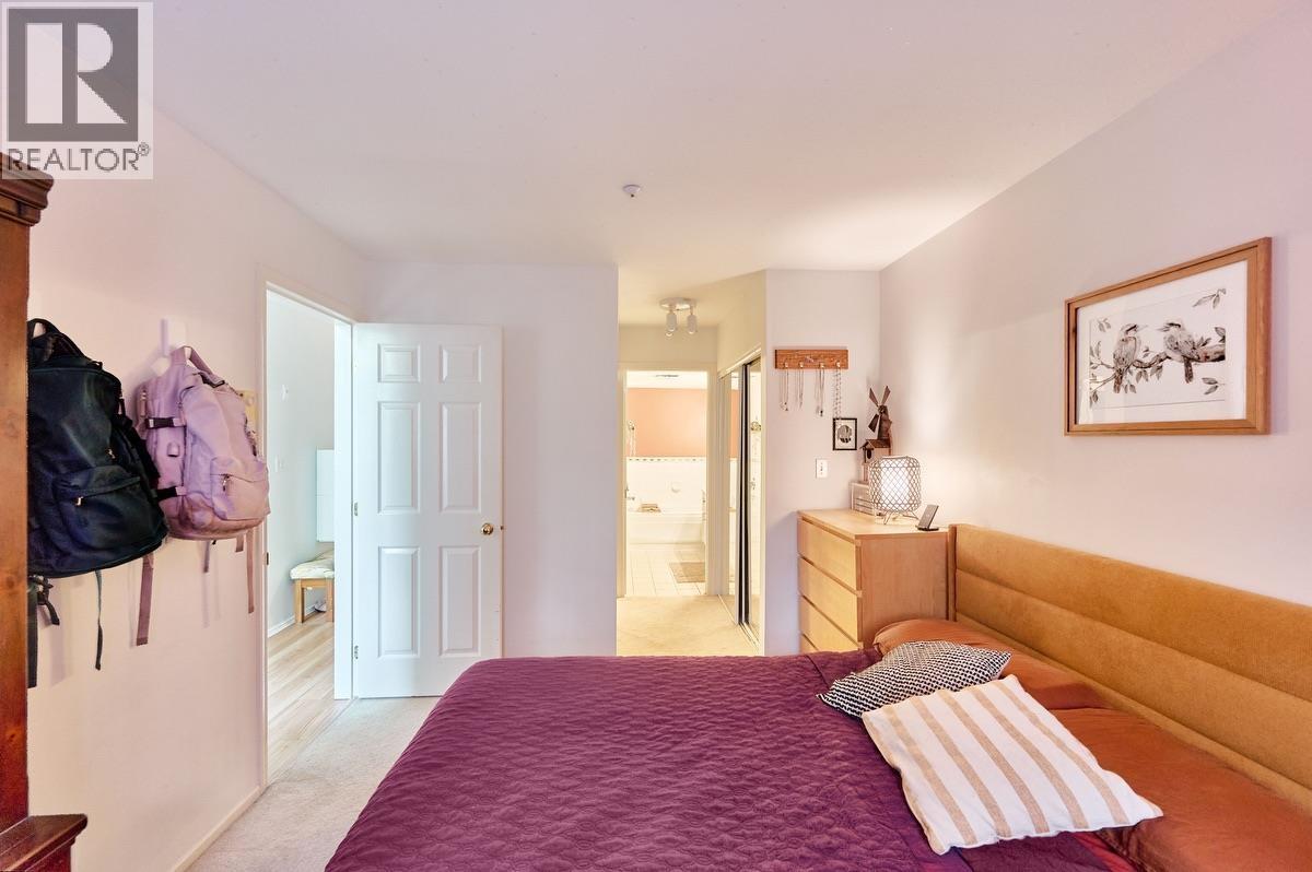 402 1190 EASTWOOD STREET, Coquitlam