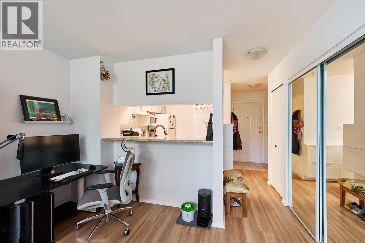402 1190 EASTWOOD STREET, Coquitlam
