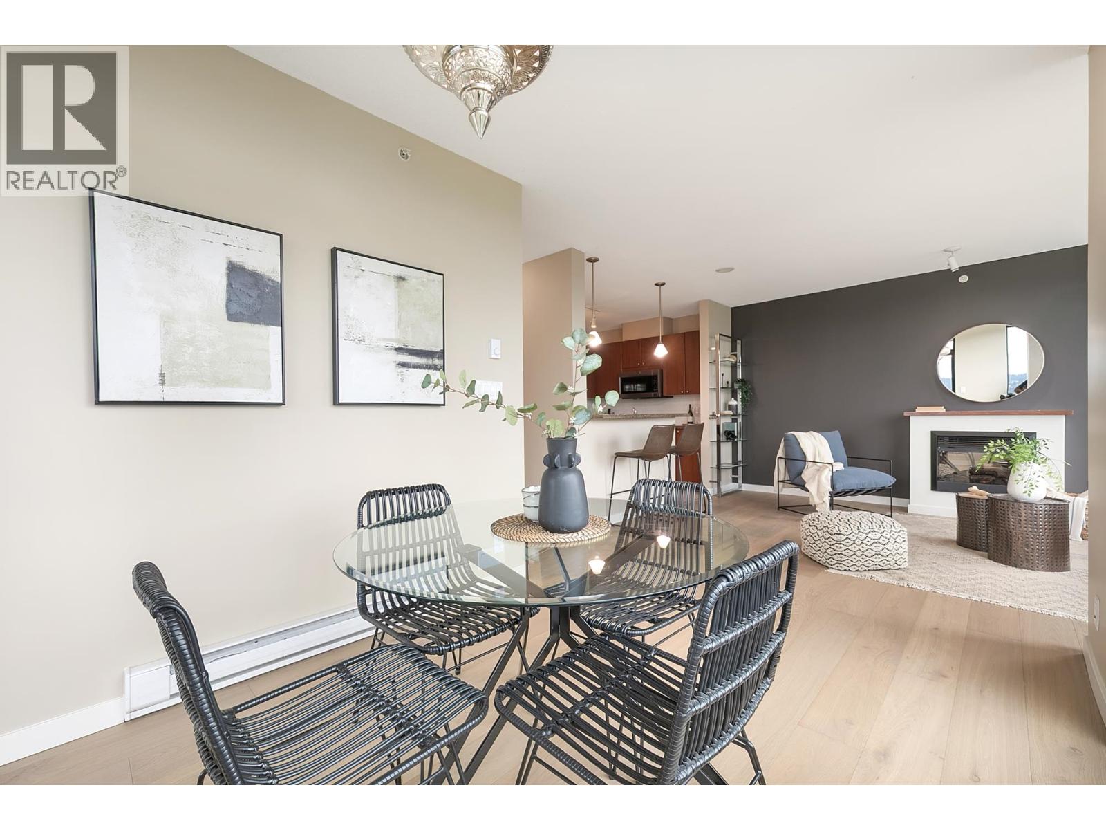 2203 15 E ROYAL AVENUE, New Westminster