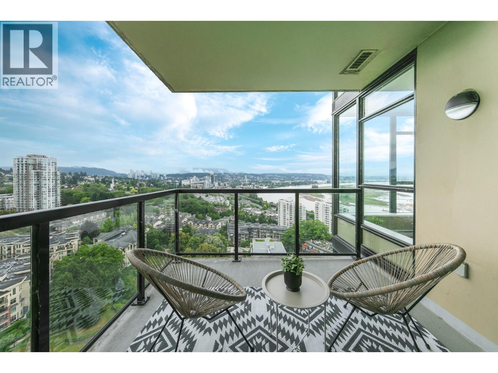 2203 15 E ROYAL AVENUE, New Westminster