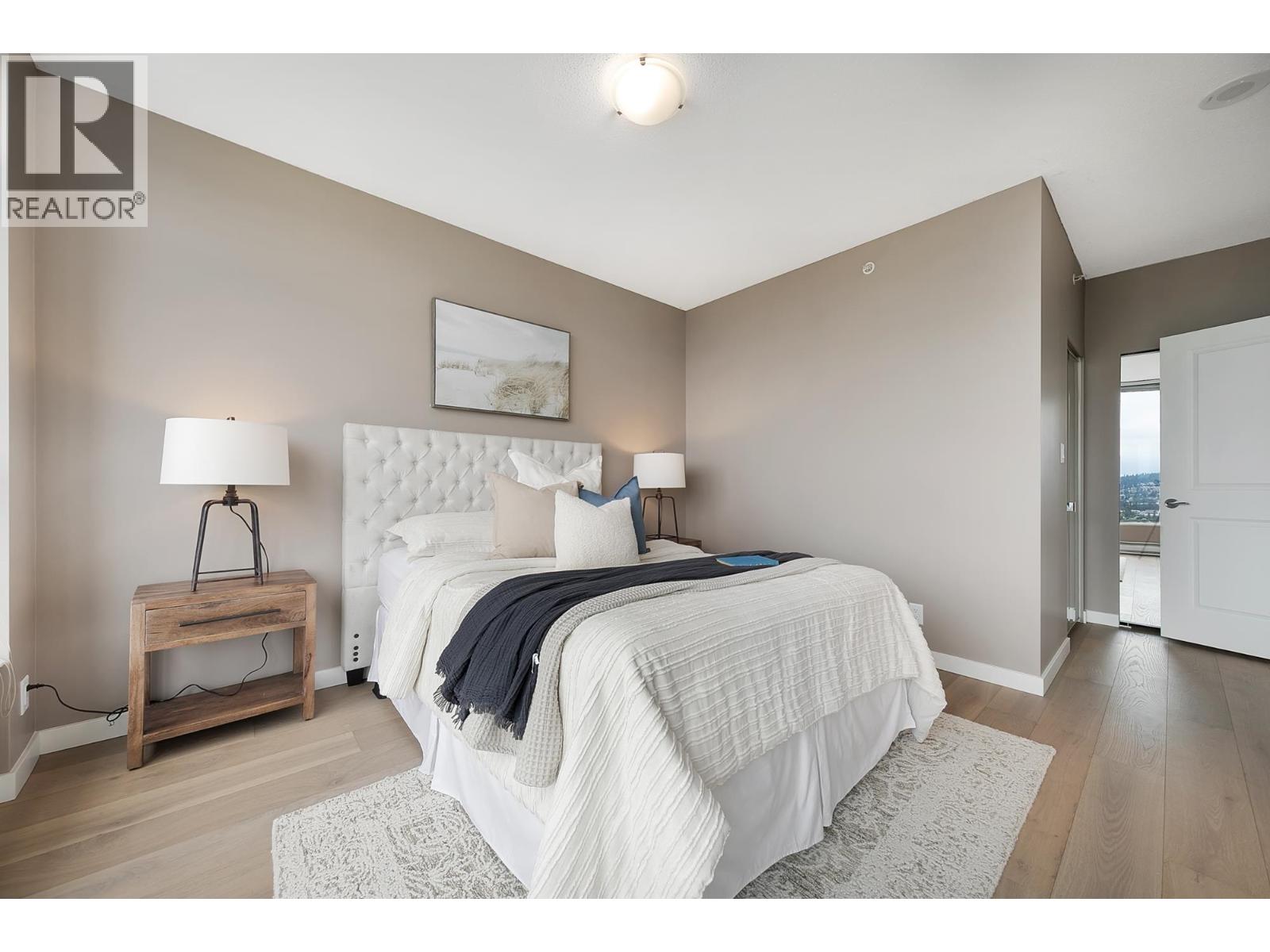 2203 15 E ROYAL AVENUE, New Westminster