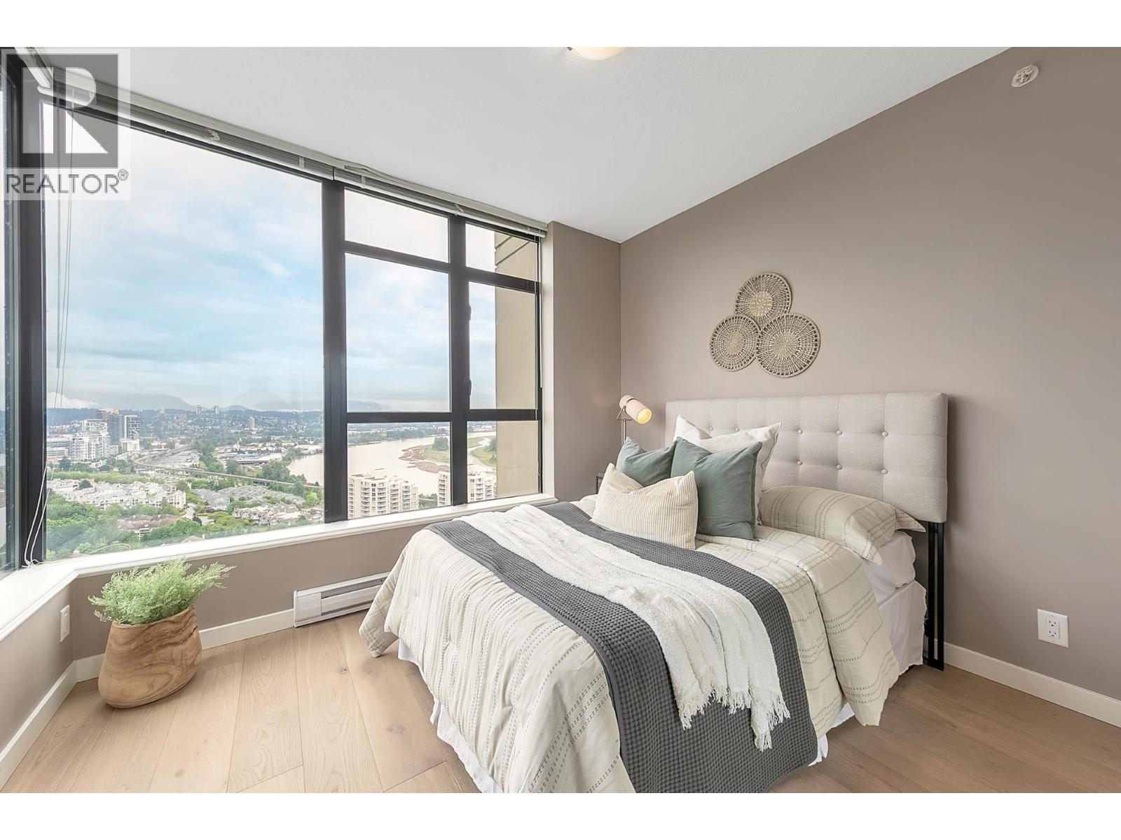 2203 15 E ROYAL AVENUE, New Westminster