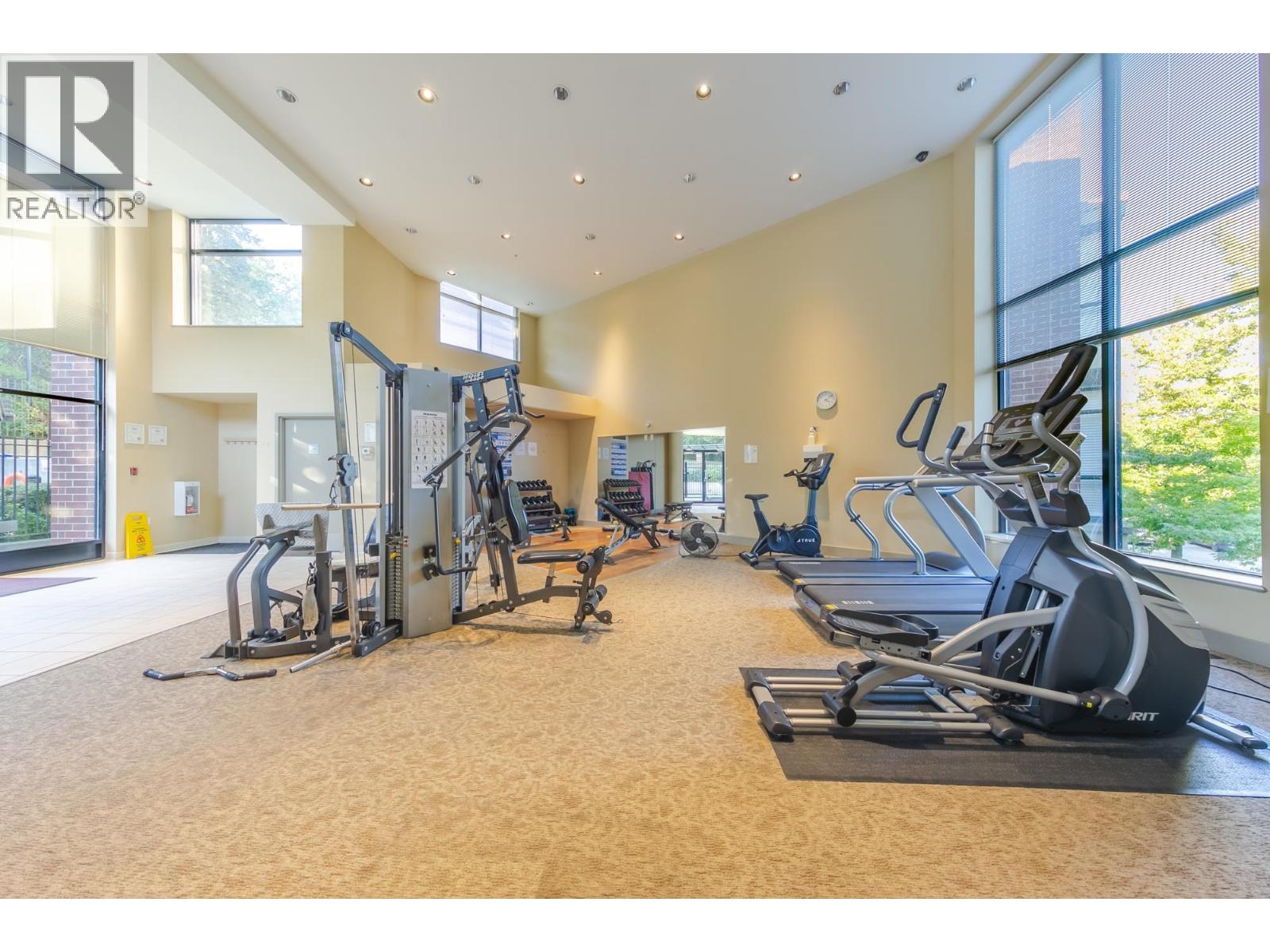 2203 15 E ROYAL AVENUE, New Westminster
