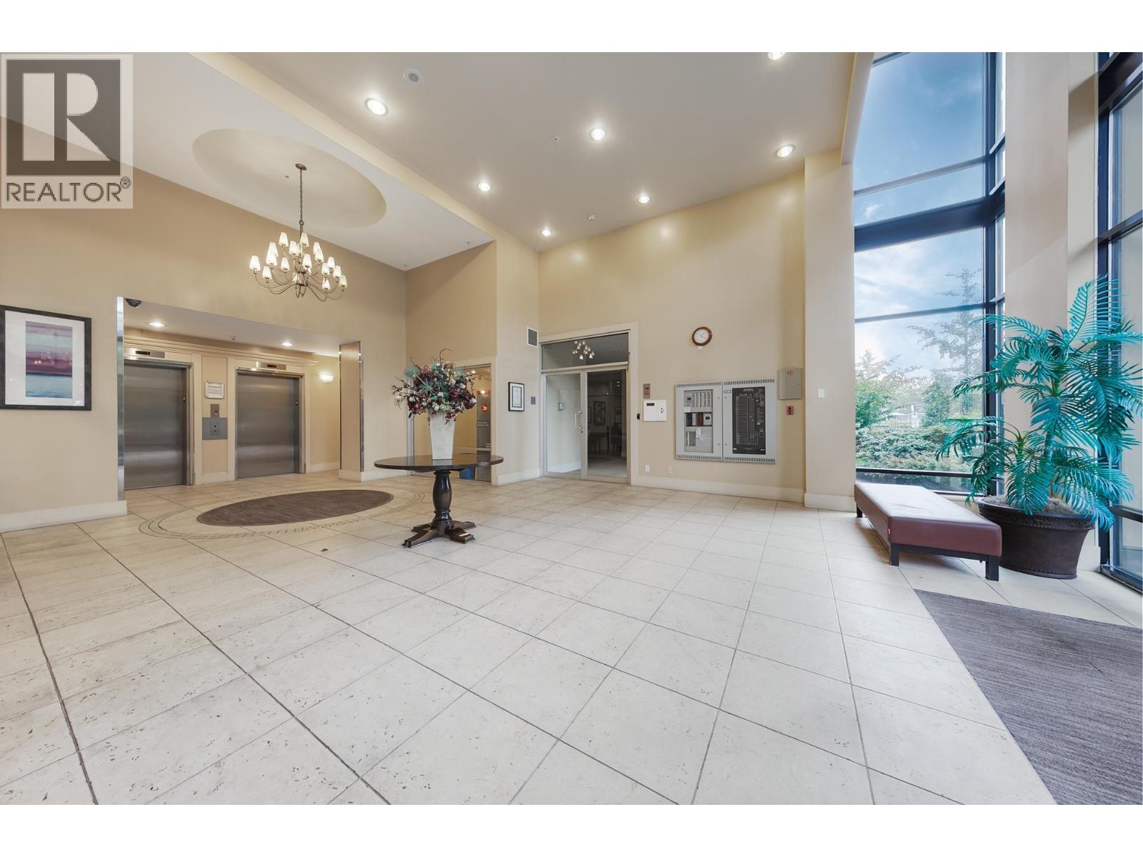 2203 15 E ROYAL AVENUE, New Westminster