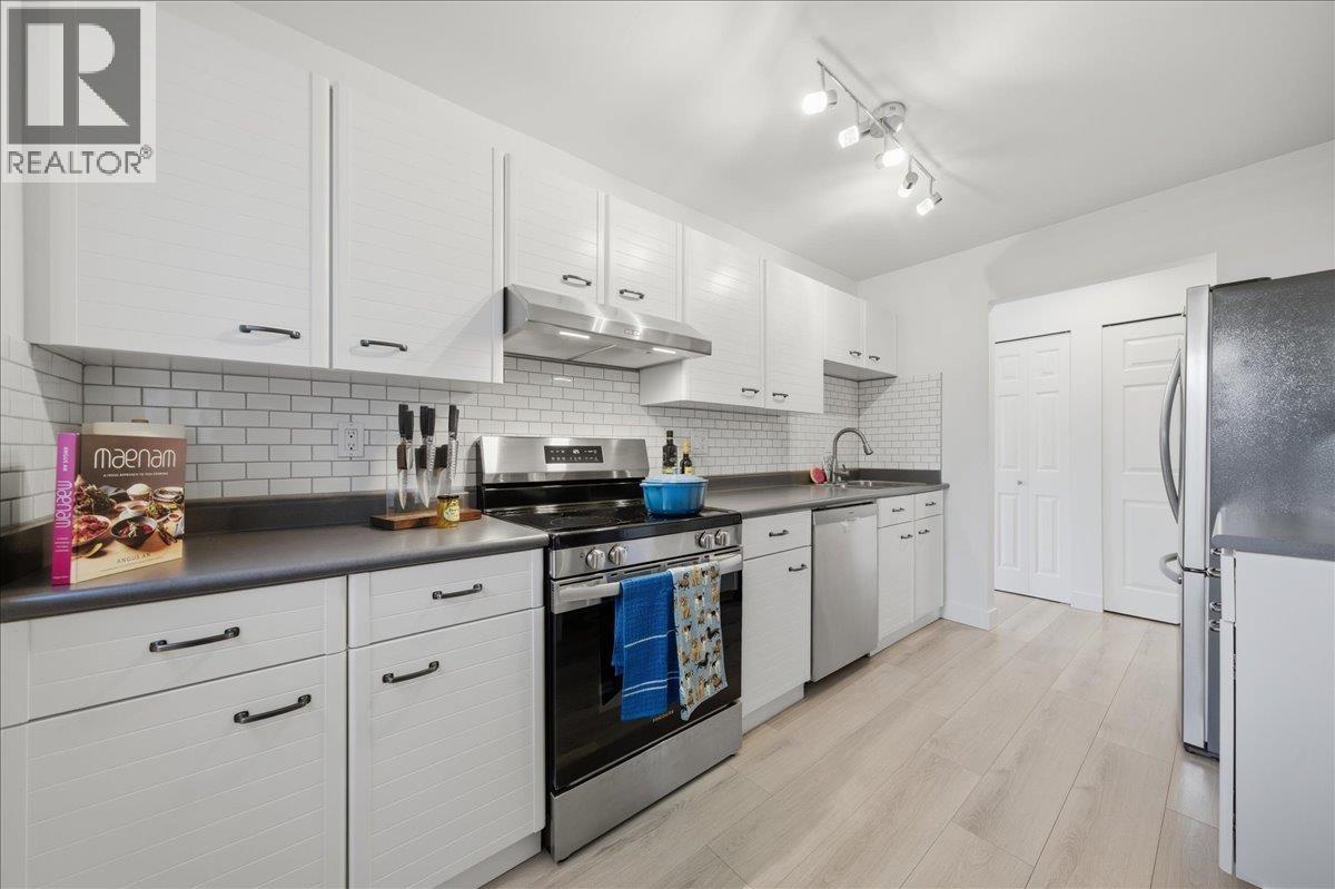 104 2339 SHAUGHNESSY STREET, Port Coquitlam