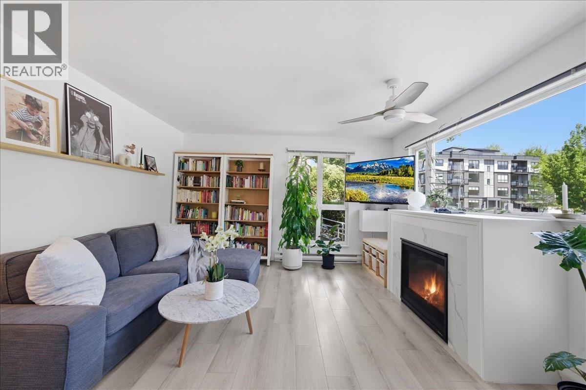 104 2339 SHAUGHNESSY STREET, Port Coquitlam