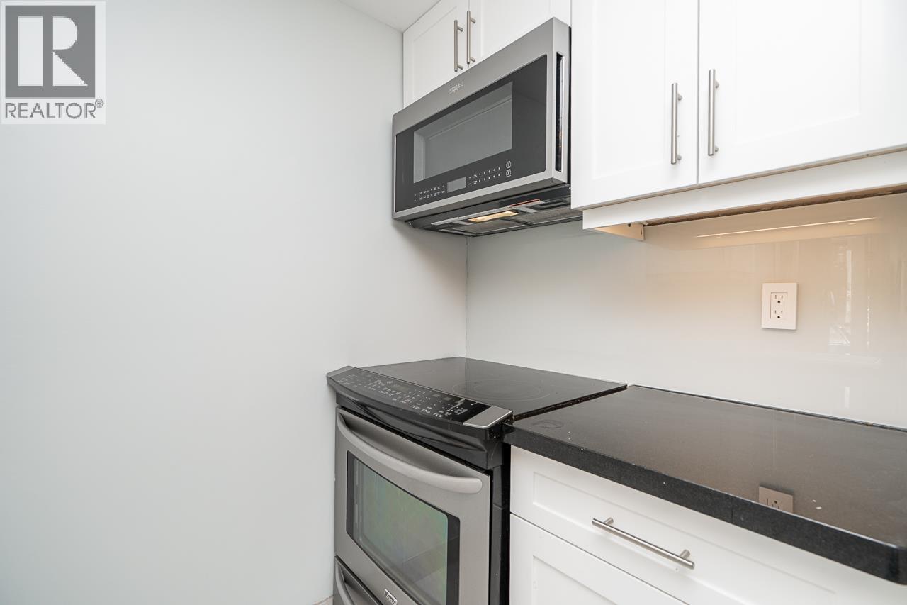 403 811 HELMCKEN STREET, Vancouver — photo 5