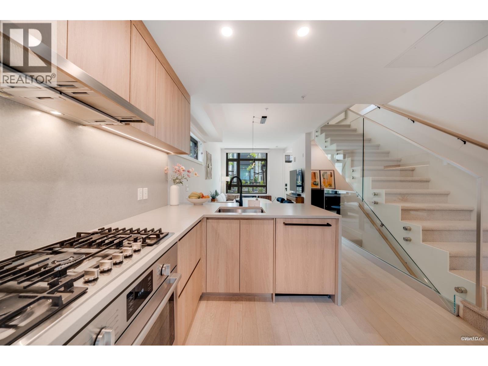 6292 OAK STREET, Vancouver