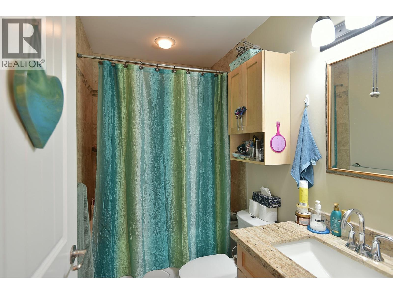 208 518 SHAW ROAD, Gibsons