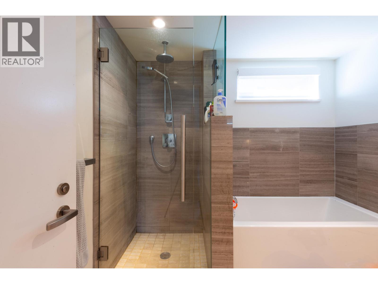 1088 W 7TH AVENUE, Vancouver