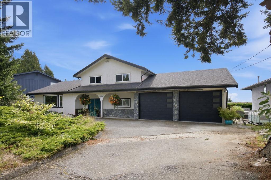 6447 SAMRON ROAD, Sechelt