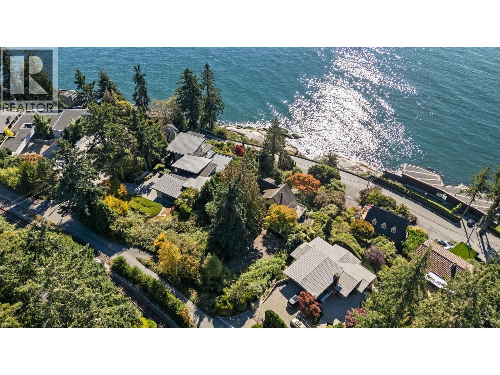 3721 SUNSET LANE, West Vancouver