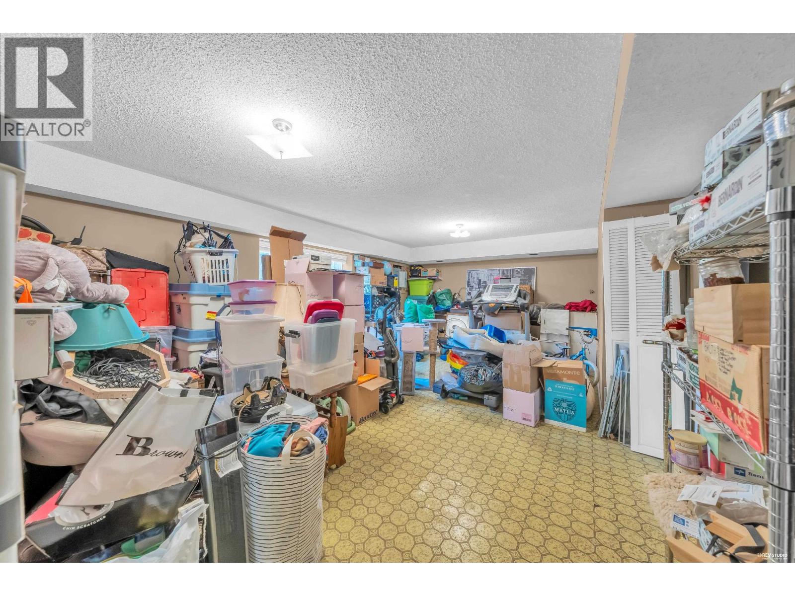 959 CAITHNESS CRESCENT, Port Moody