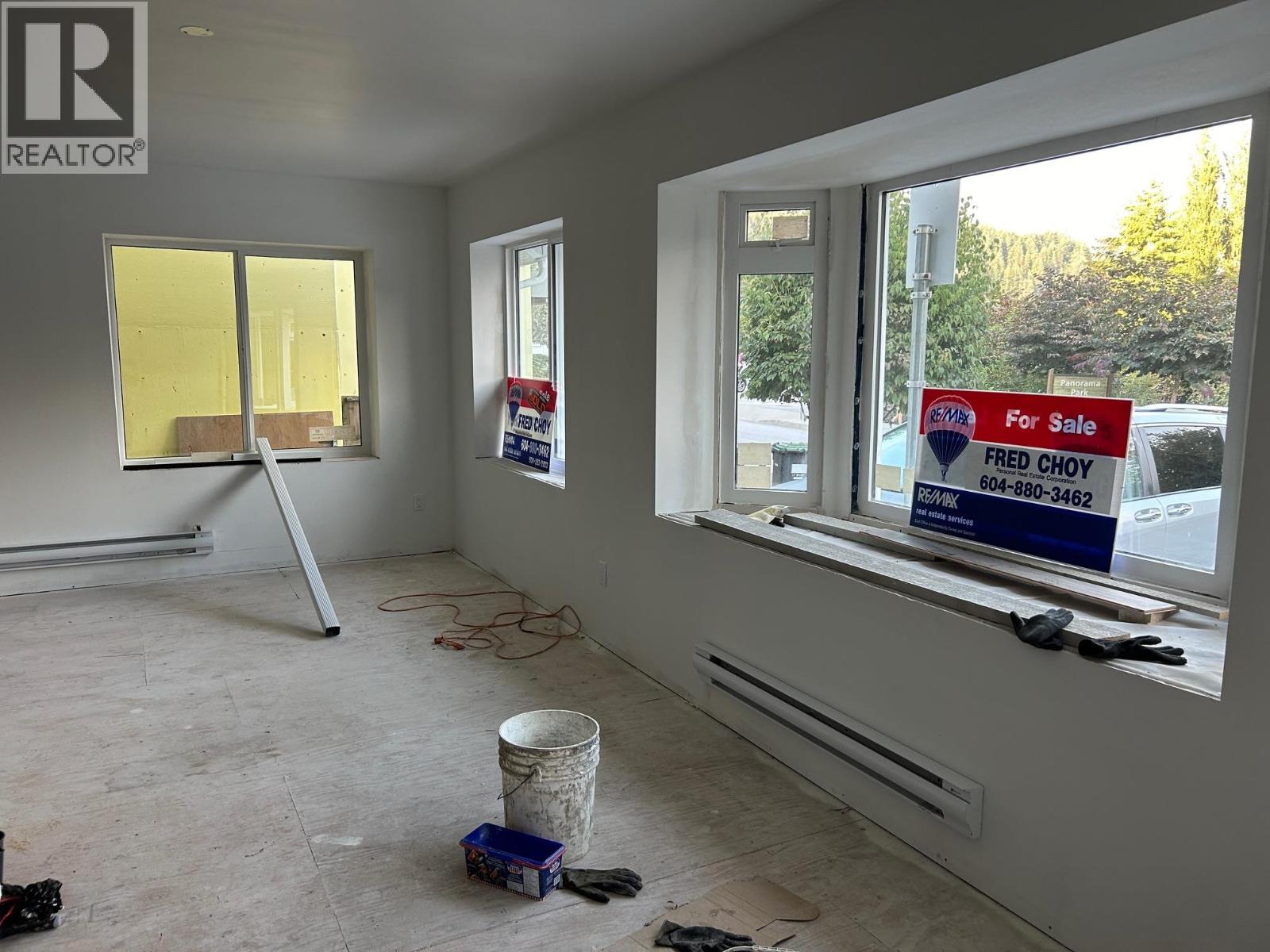 2211 PANORAMA DRIVE, North Vancouver — photo 2
