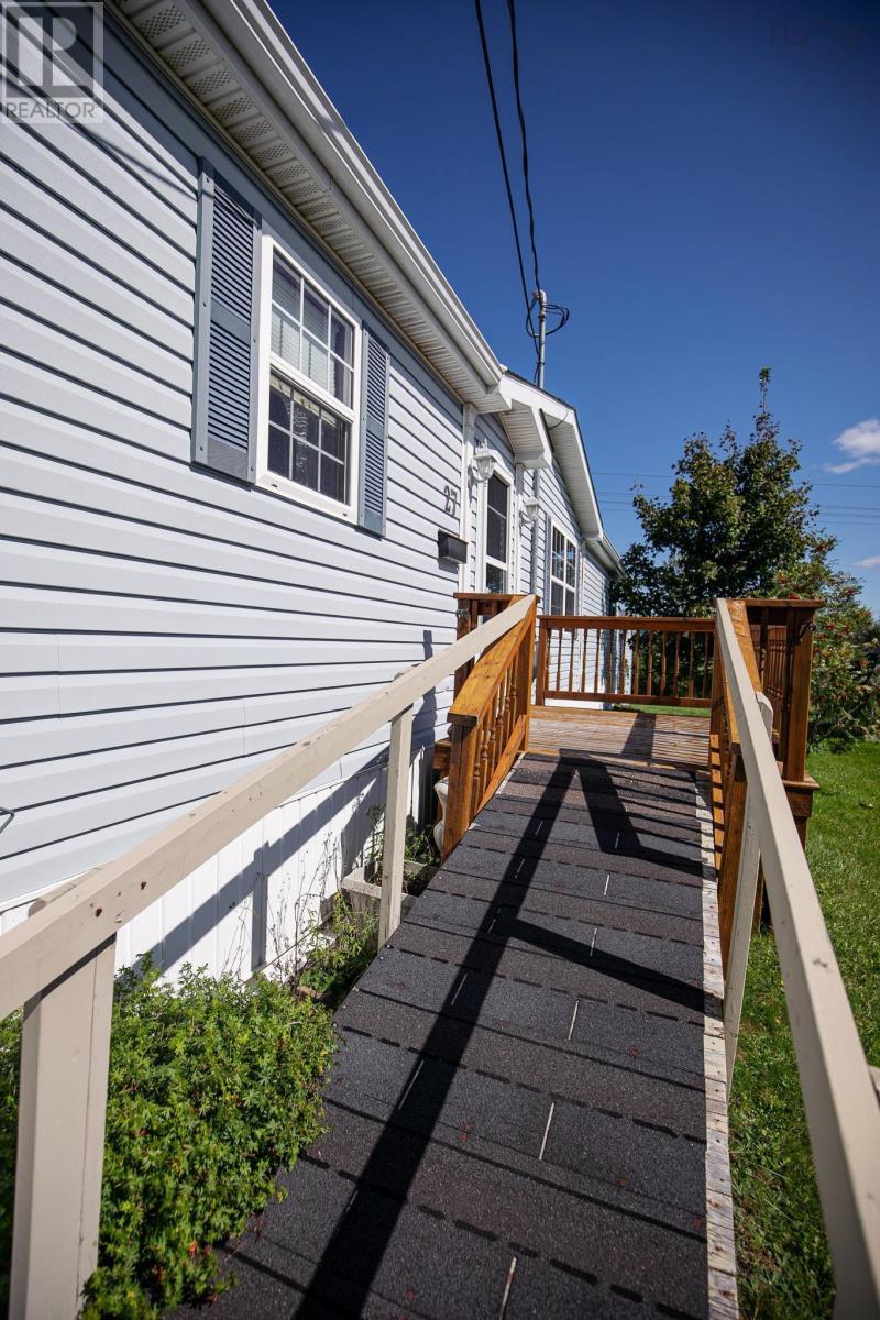 27 Fernwood Drive, Amherst — photo 9