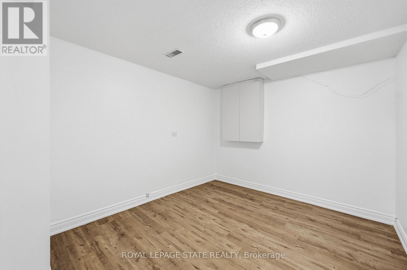 5592 MILLBROOK LANE - Image 36