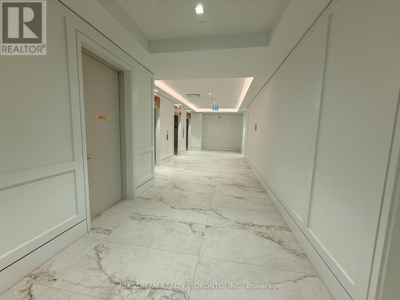 624 - 4000 EGLINTON AVENUE W, Toronto (Humber Heights)